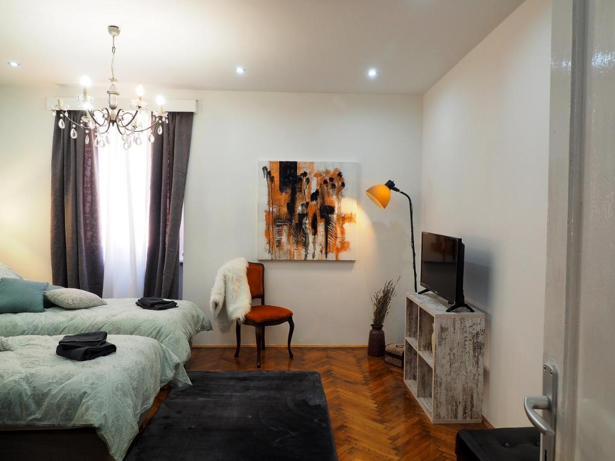 Deluxe Zoya Centar Apartment Pula Room photo